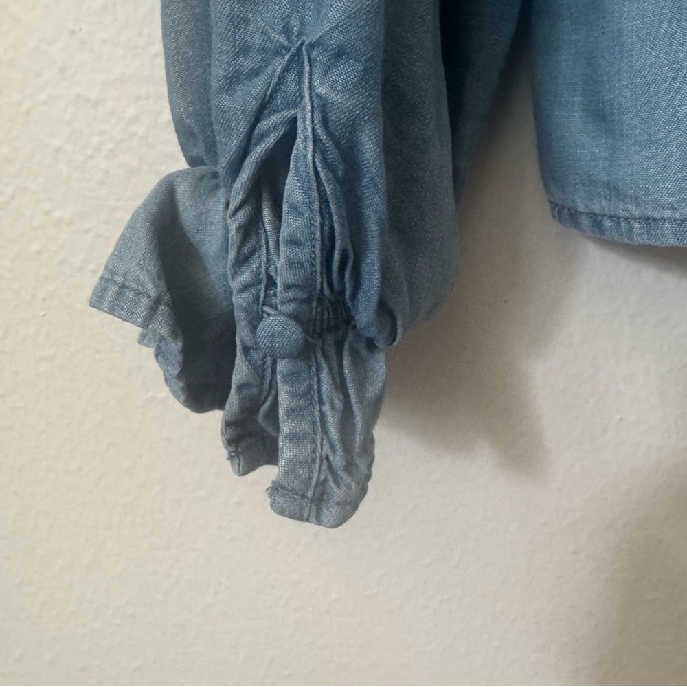 Who What Wear Ruffle Neck Chambray Blouse - Size M $18 - Picture 3 of 9